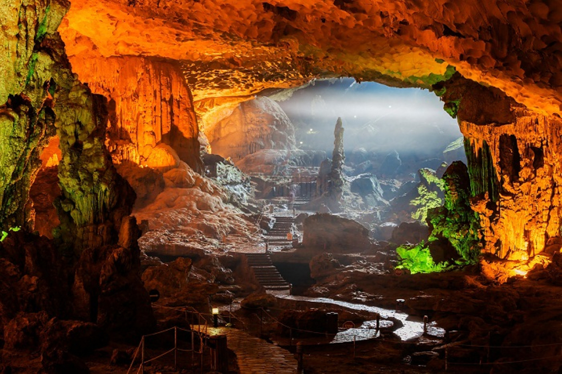 Hanoi - Ninh Binh - Ha Long Bay (Overnight Cruise) - Hue - Hoi An - Da Nang
