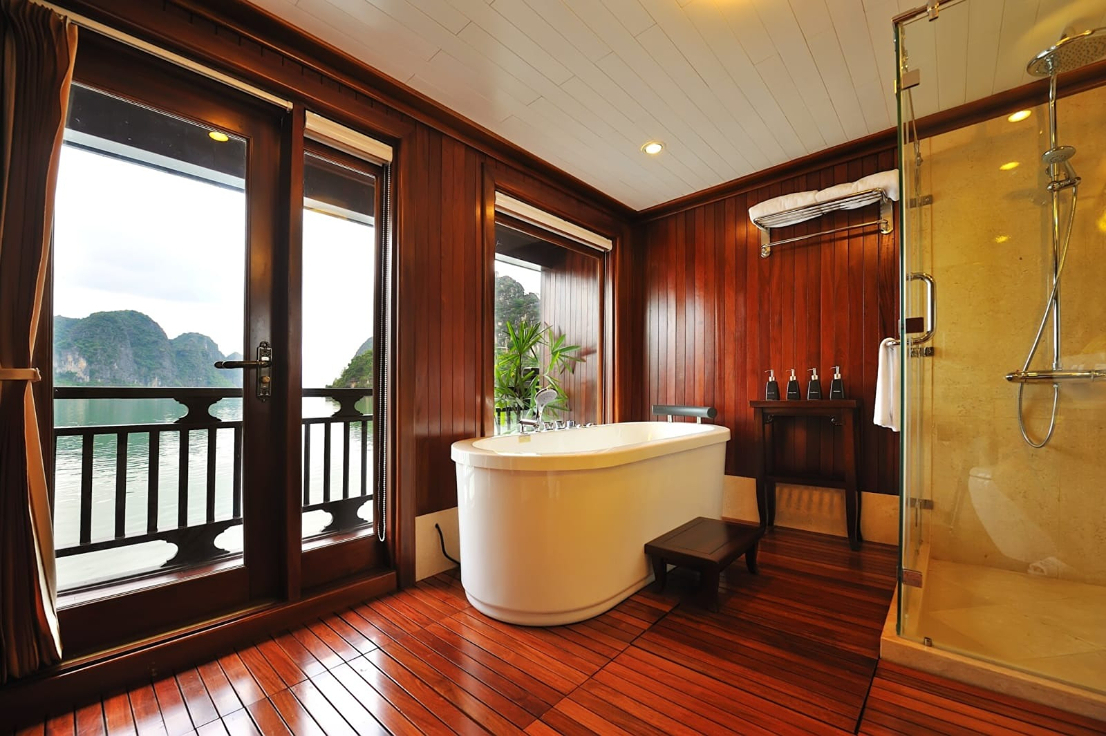 Combo 2D1N Paradise Ha Long Bay 5* + Round-trip Bus