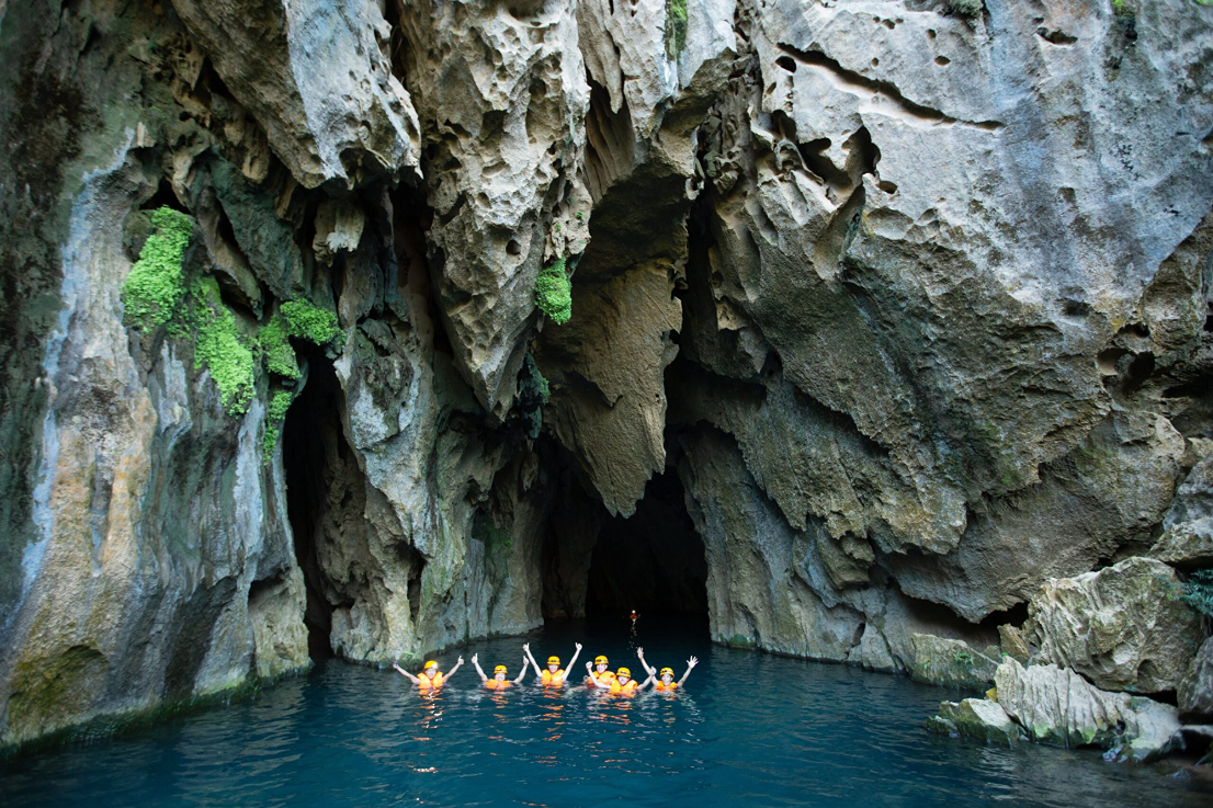 Thuy Cung Cave