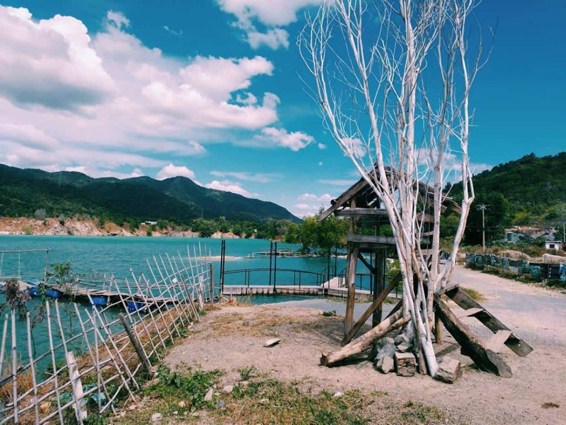 Ba Ria Green Stone Lake