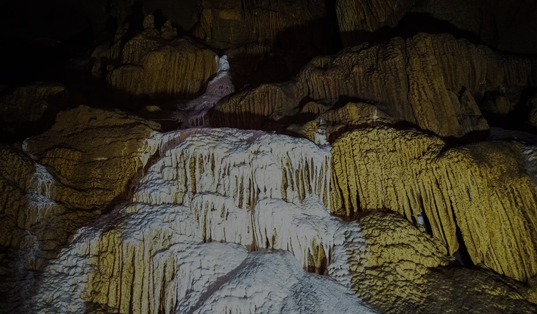 Na Luong Cave