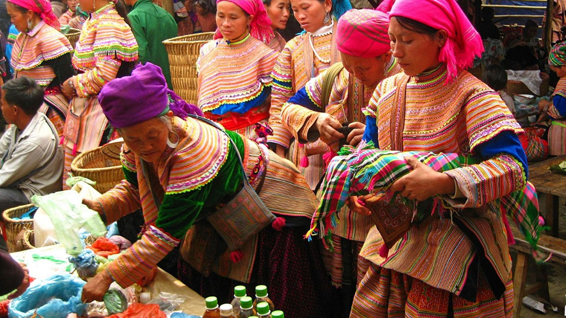 Muong Hum Market