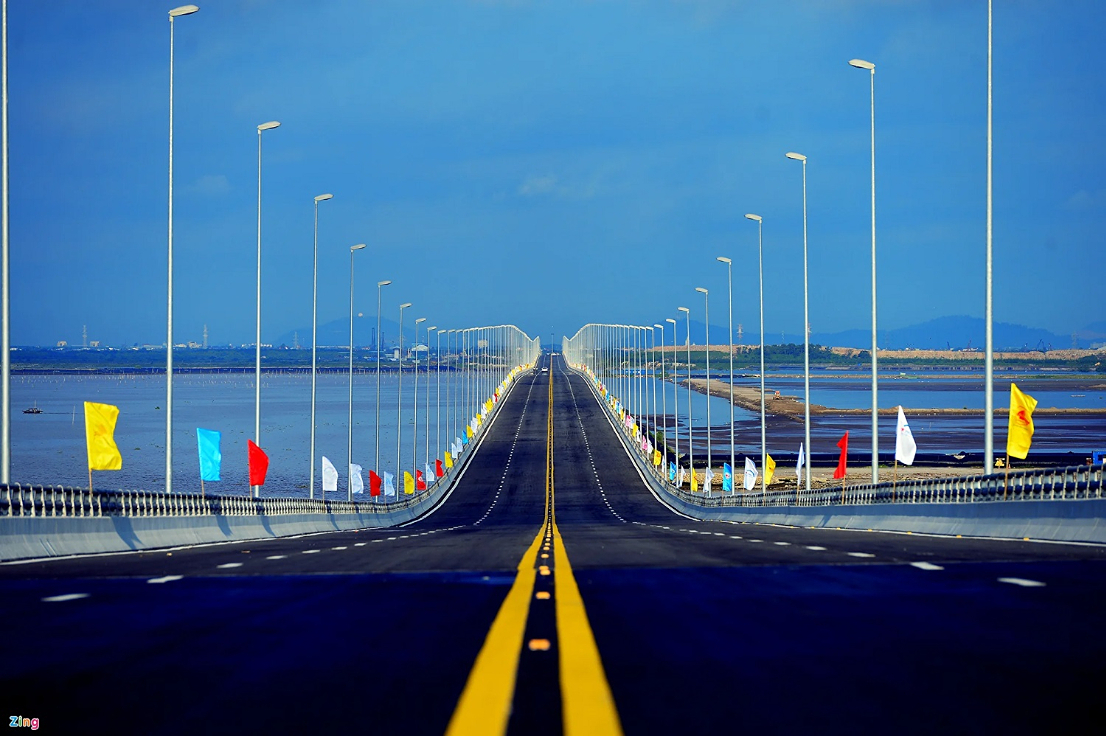 Dinh Vu Bridge