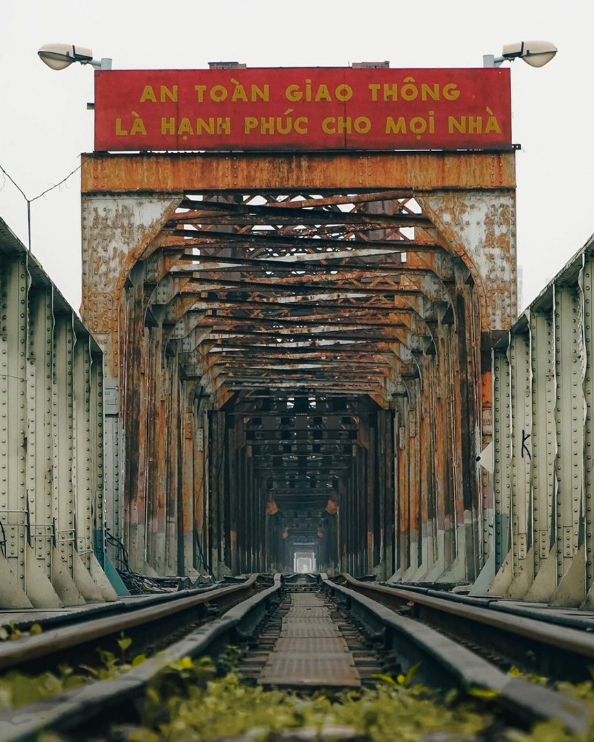 Long Bien Bridge