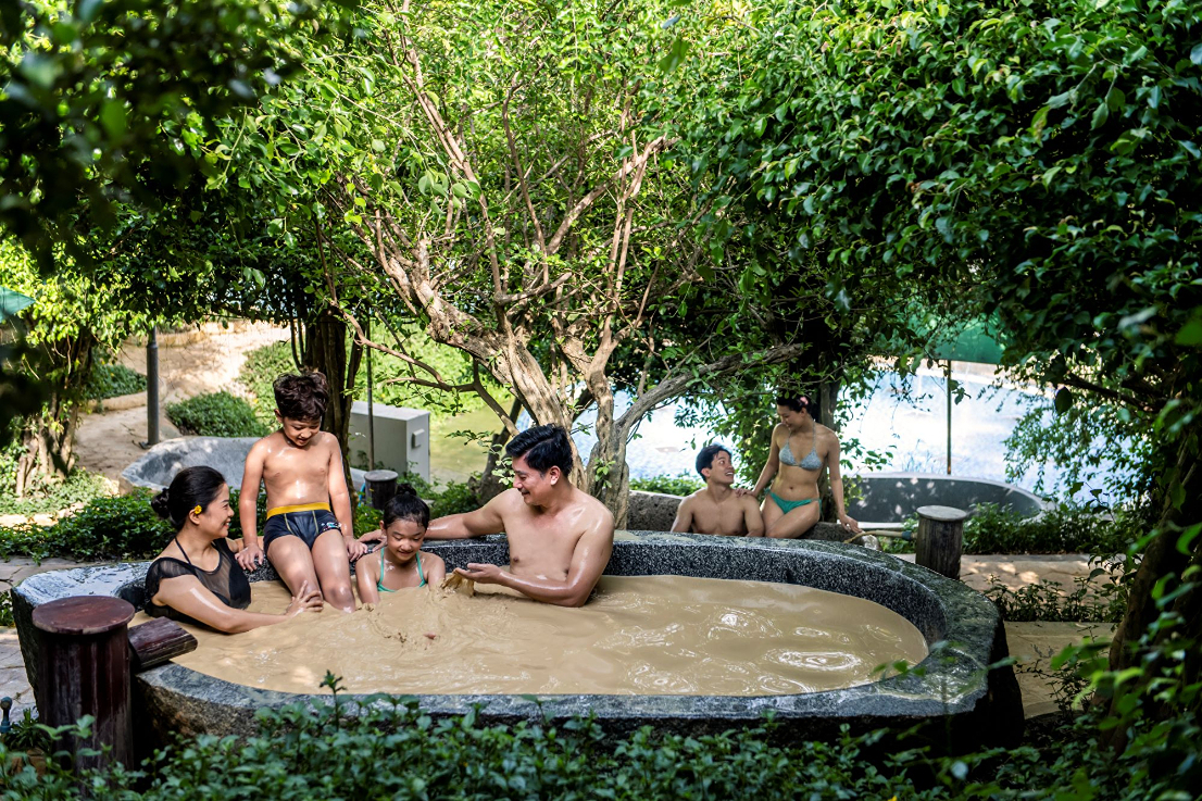 Bung Thi Hotspring